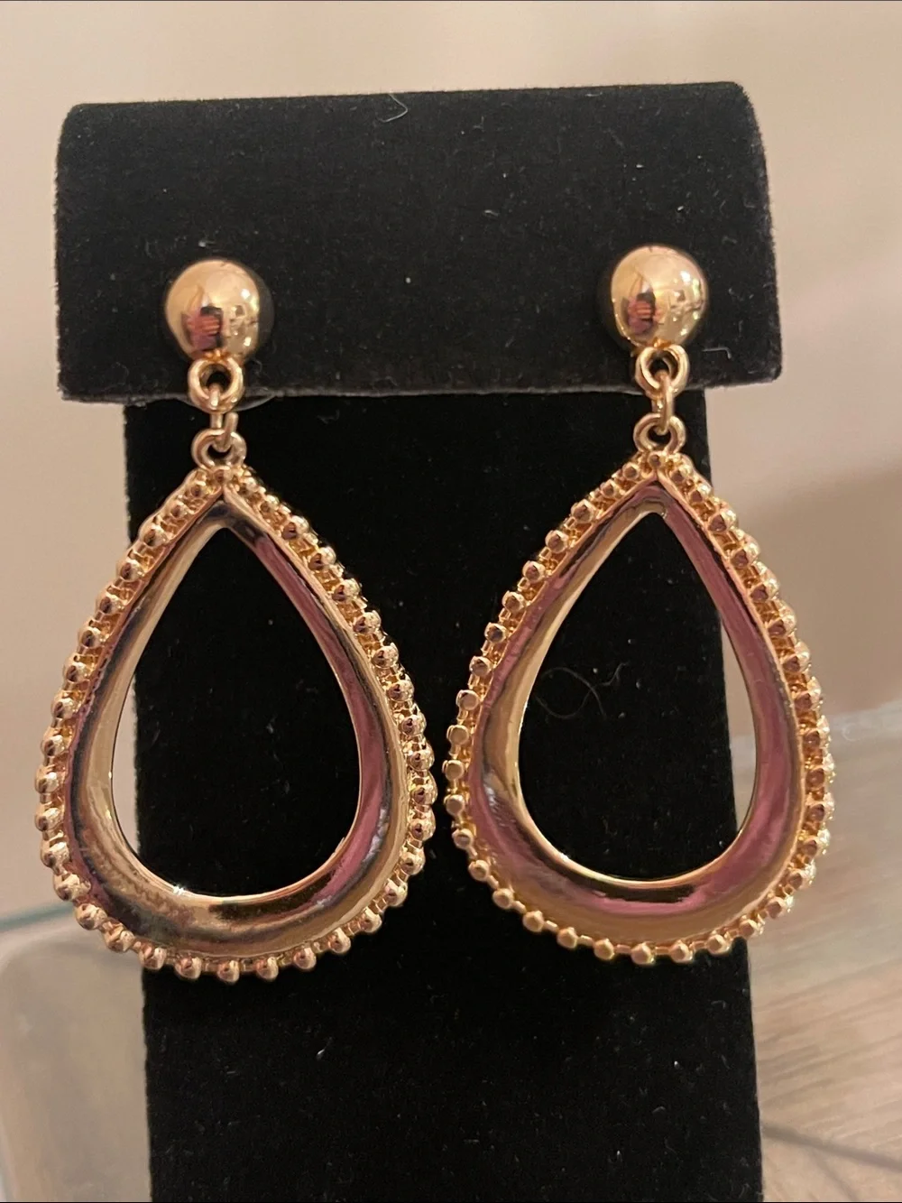 Vintage Style Gold-tone Open Teardrop Dangle Earrings with Beaded Edge